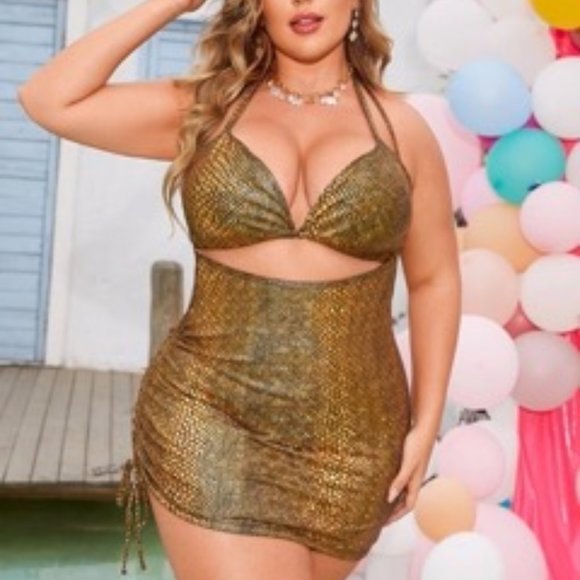 Bathing Suit - Picture 1 of 3